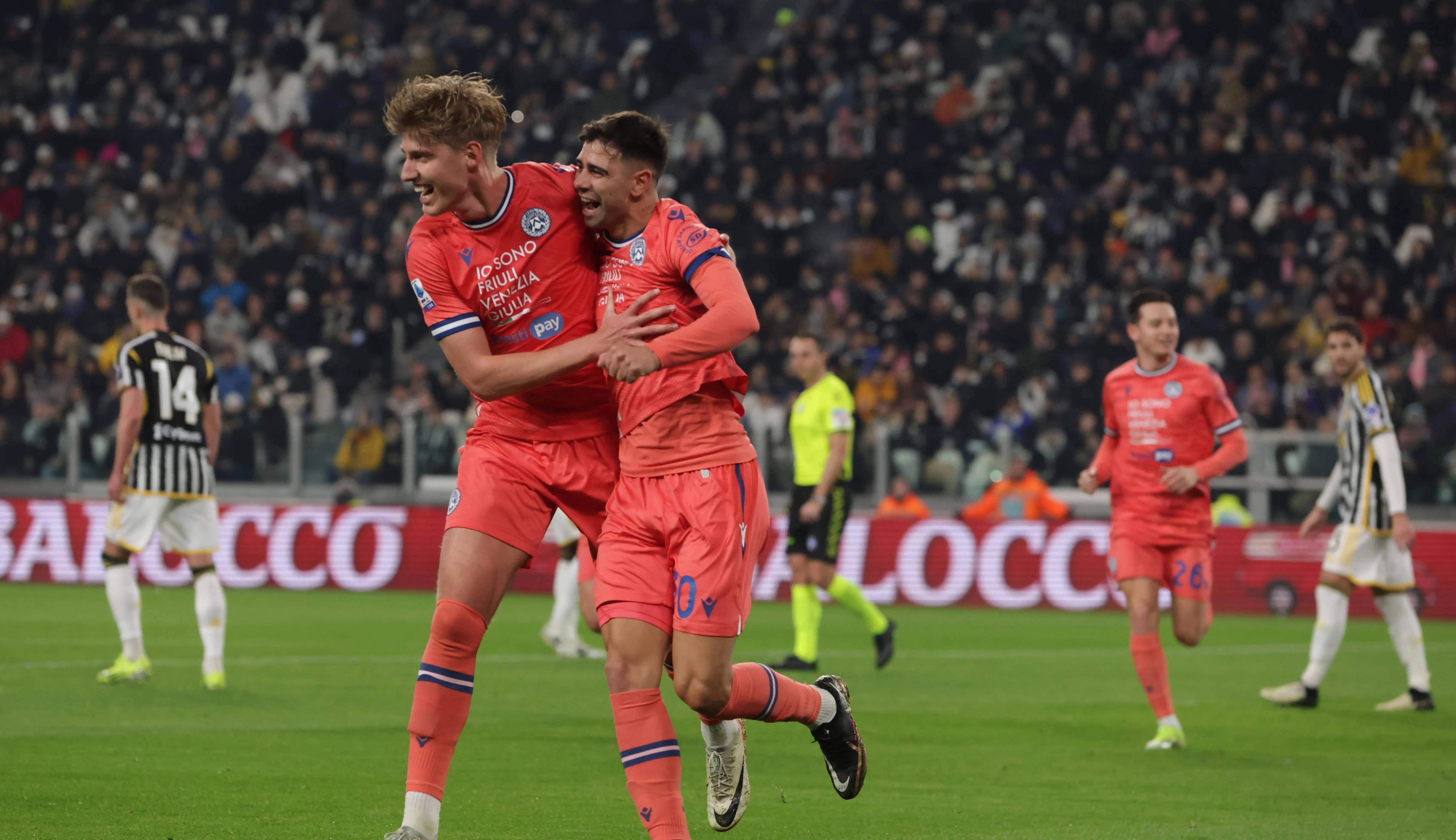 尤文图斯大将破门得分，团结一心赢得胜利