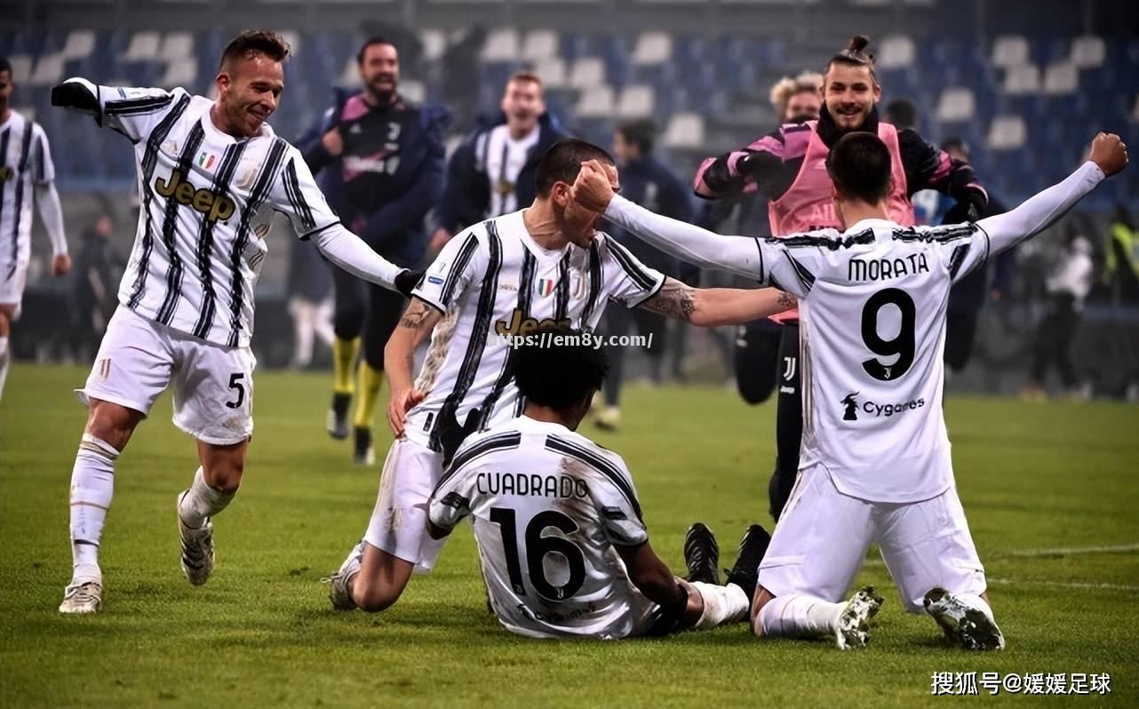 门兴格拉德巴赫在比赛中展现出团队精神